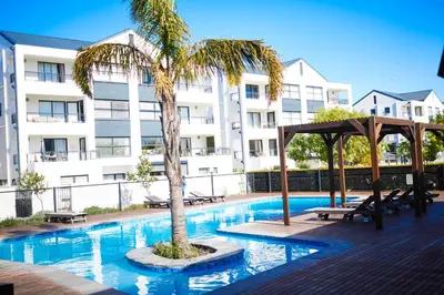 Gallery image of 1b - Golden Pearl of Parklands in Cape Town