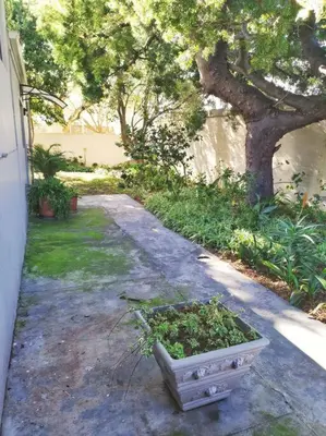 Gallery image of Seaside Respite Main road apartment in Hermanus