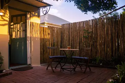 Gallery image of The Wildflower Studio in Hermanus