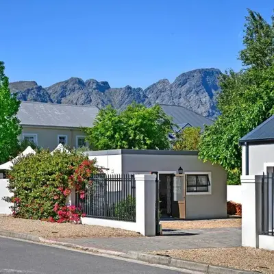 La Rochelle Cottage