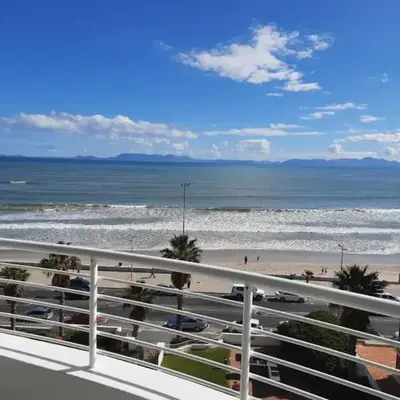 Cap d Azur beachfront apartment