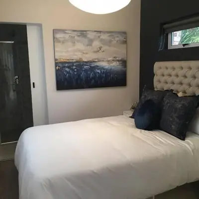 Lovely studio apartment in Pinelands