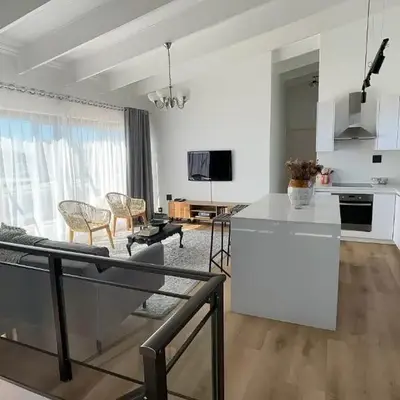 Central Retreat Cozy Apartment Near Attractions