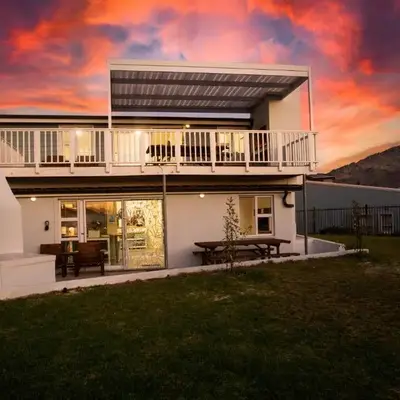 Beautiful family beach cottage!
