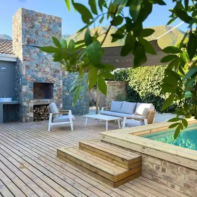 Amazing Brand New Holiday Home with Pool!