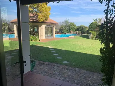 Gallery image of Sanji's Cottages in Somerset West