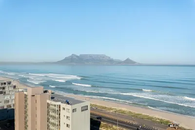 Gallery image of The Waves 1104 in Bloubergstrand