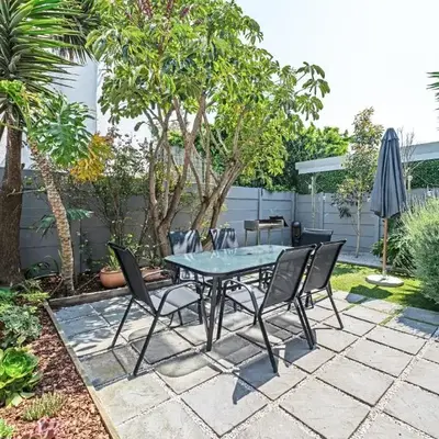 Cozy Garden Unit in Bloubergstrand