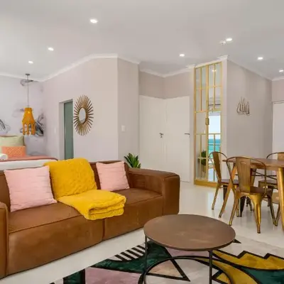 323 Leisure Bay