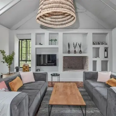 4 Bedroom Farm House