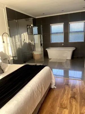 Gallery image of Chic & Sleek in Cape Town