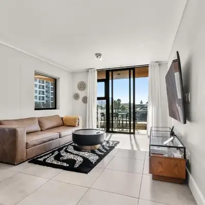 Waters Edge Luxury Apartment Century City