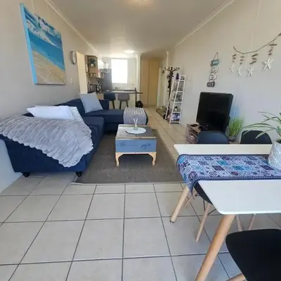 Spacious Beachside Apartment