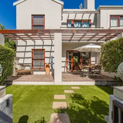 Holly Tree Franschhoek Accommodation