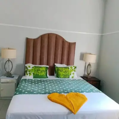 Neo & Ruks Guest house parow 1