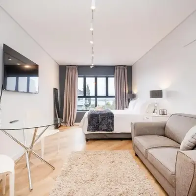 Paarl Studio With Onsite Parking & Modern Comforts