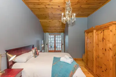 Gallery image of Escape to tranquility in Claremont in Cape Town