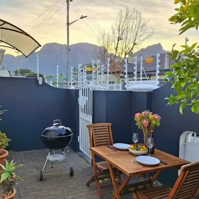 The Harfield Hideaway