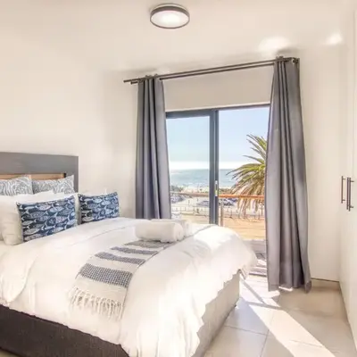 Ocean & Mountain View Escape