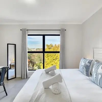 Rivers Edge Apartment in Rondebosch with Balcony