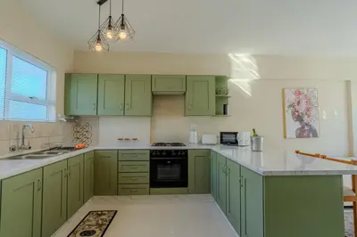 Gallery image of Pips Place 202 Luxury Self Catering Apartment in Cape Town