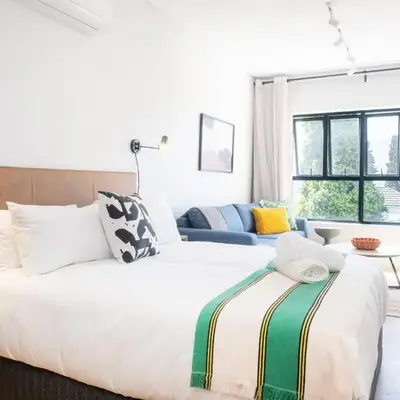 Paarl Superior Studio 231 - With Onsite Parking & Comforts