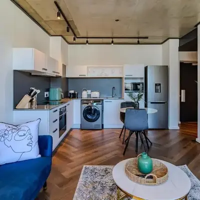 The Bridgewater collection 411- Luxury 1 bed Morden Apartment at Century City