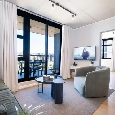 504 Riverlands - Lux 2 Bedroom Apartment with Parking