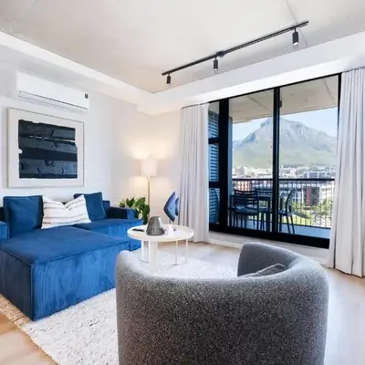 511 Riverlands - Lux 2 Bedroom Apartment with Parking