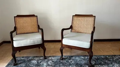 two chairs sitting next to each other in a room at Homey Central Apartment By ARPA in Stellenbosch