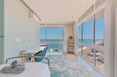 Gallery image of Blouberg Penthouse with Pool by HMH Horizon Bay 1701 in Cape Town