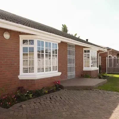 Spacious 3 Bedroom 2 Bathroom 6 Sleeper