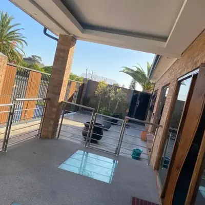 Plattekloof Queens Guest House