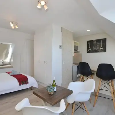 Studio Apartment - Dolphin Beach