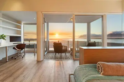 Gallery image of MBIZI lagoon house in Hermanus