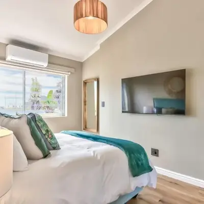 Silverview Modern Duplex Fully Air-Conditioned near Beach