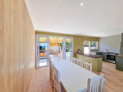 Gallery image of Brander Beachshack in Hermanus