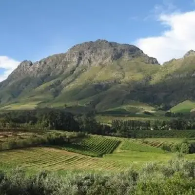 Majestic Mountain views in the Cape Town Winelands