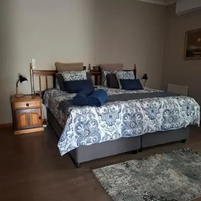 Spacious Suite Somerset West