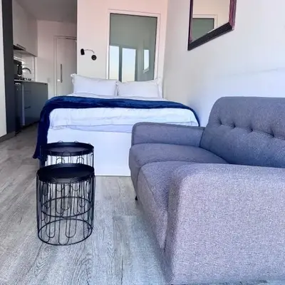 Modern Studio at 1 on Albert with Habour View