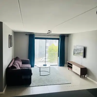 Minimalist 2 bed 1 full bathroom