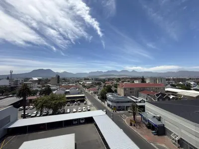 Gallery image of Modern Coastal Penthouse Vibes! in Strand