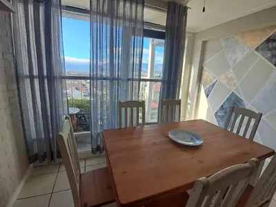 Gallery image of Modern Coastal Penthouse Vibes! in Strand