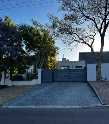 a house with a fence and a driveway at Alicante self-catering 2 Bedroom apartment sleeps 4 in Worcester