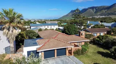 an aerial view of a house at House Nico in Hermanus