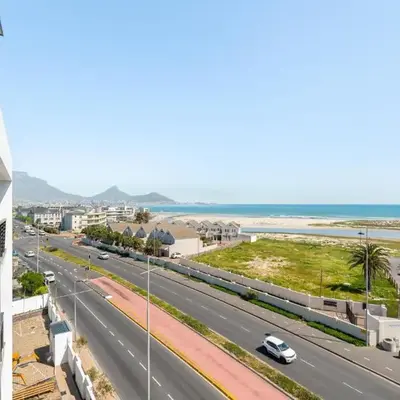 Burmeister Modern 2-Bedroom w/ Views Milnerton