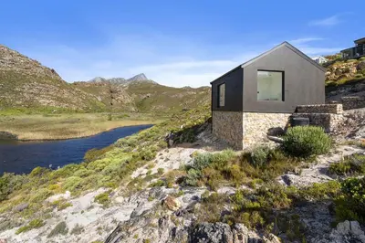 a house on the side of a mountain at Nowhere Els in Rooiels