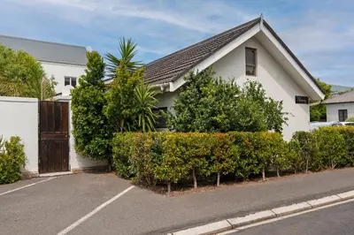 Gallery image of Windsong Cottage in Hermanus