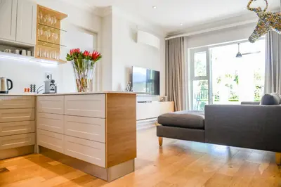 Gallery image of Collection Luxury Accommodation - 7 On Murray 2 En-suite Bedroom Apartment in Stellenbosch
