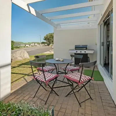 63 Whalerock Estate